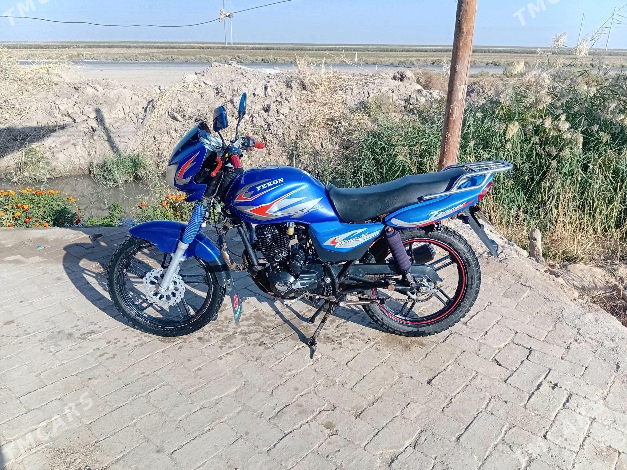 Fekon FK150-8G 2015 - 15 000 TMT - Достлук - img 3