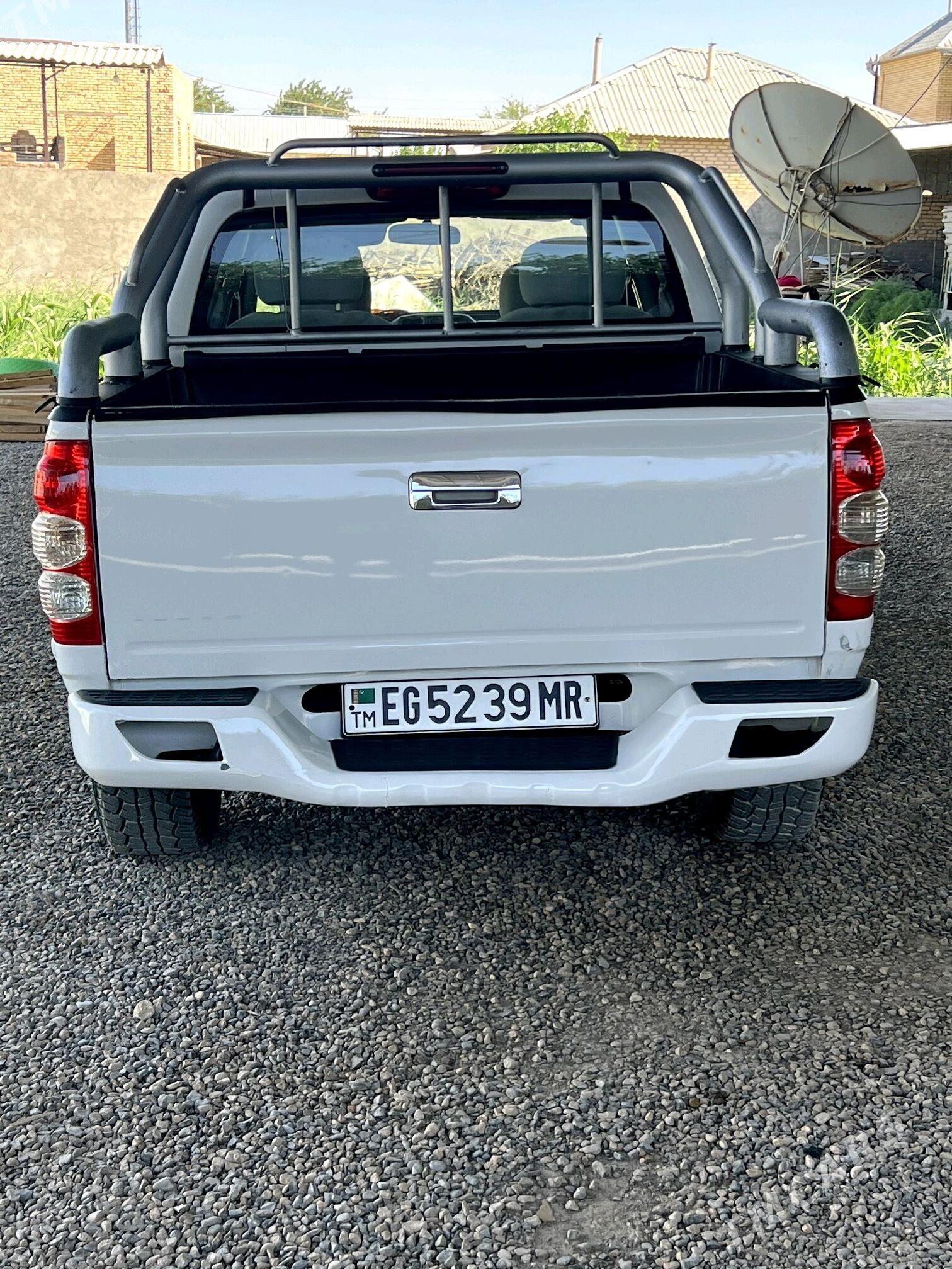 Toyota Hilux 2012 - 160 000 TMT - Mary - img 3