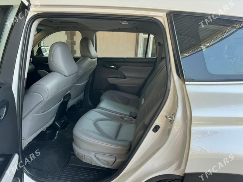 Toyota Highlander 2022 - 500 000 TMT - Baýramaly - img 2