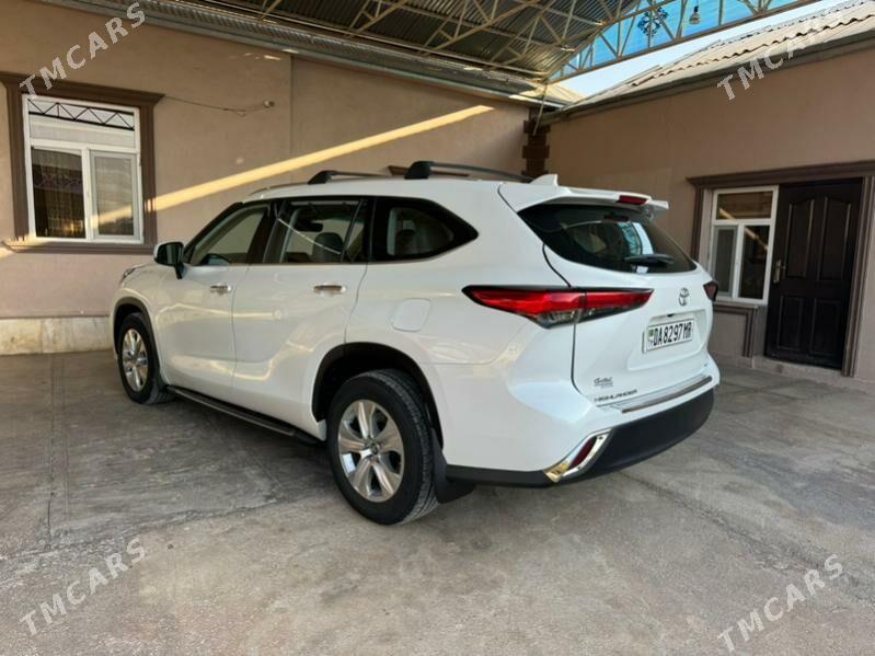 Toyota Highlander 2022 - 500 000 TMT - Baýramaly - img 4