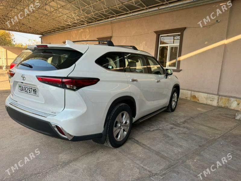 Toyota Highlander 2022 - 500 000 TMT - Baýramaly - img 5
