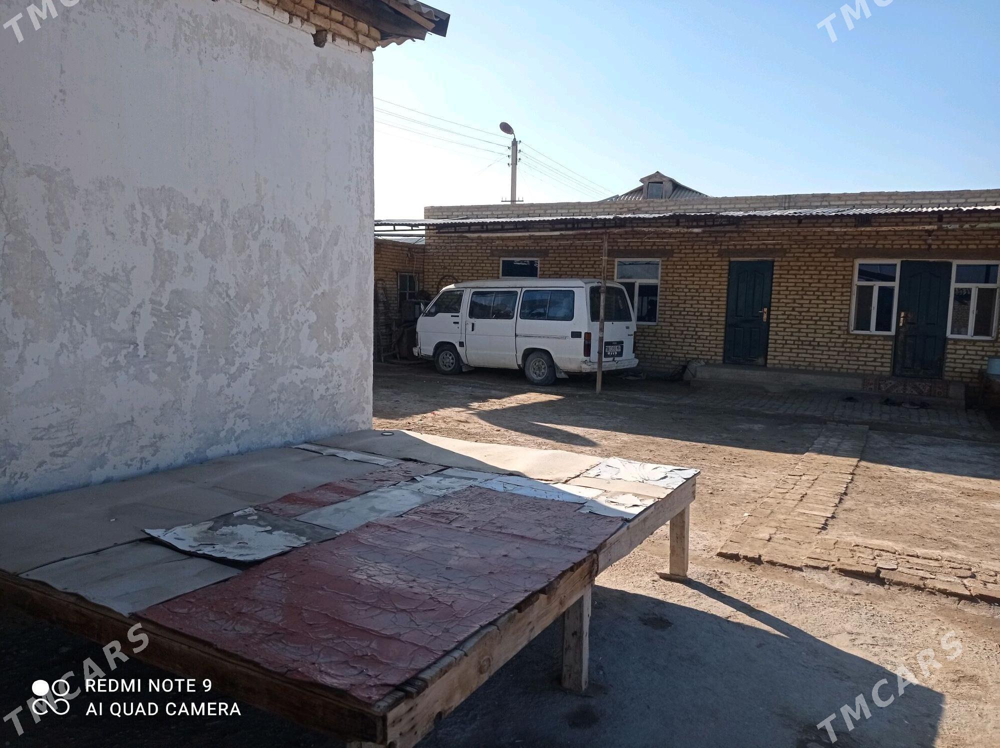 Toyota Hiace 1985 - 25 000 TMT - Baýramaly - img 2