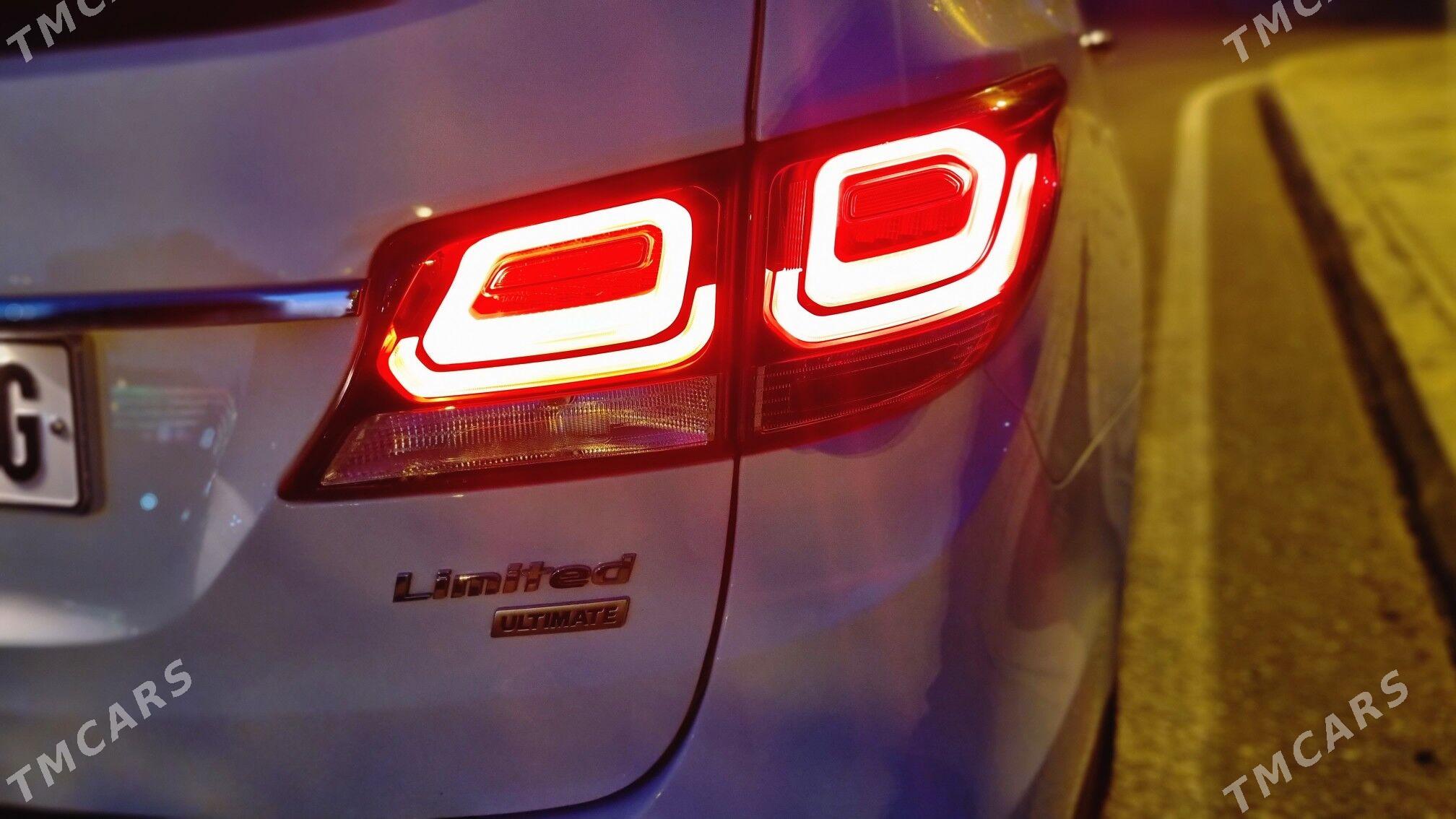 Hyundai Santa Fe 2017 - 300 000 TMT - Чоганлы - img 8