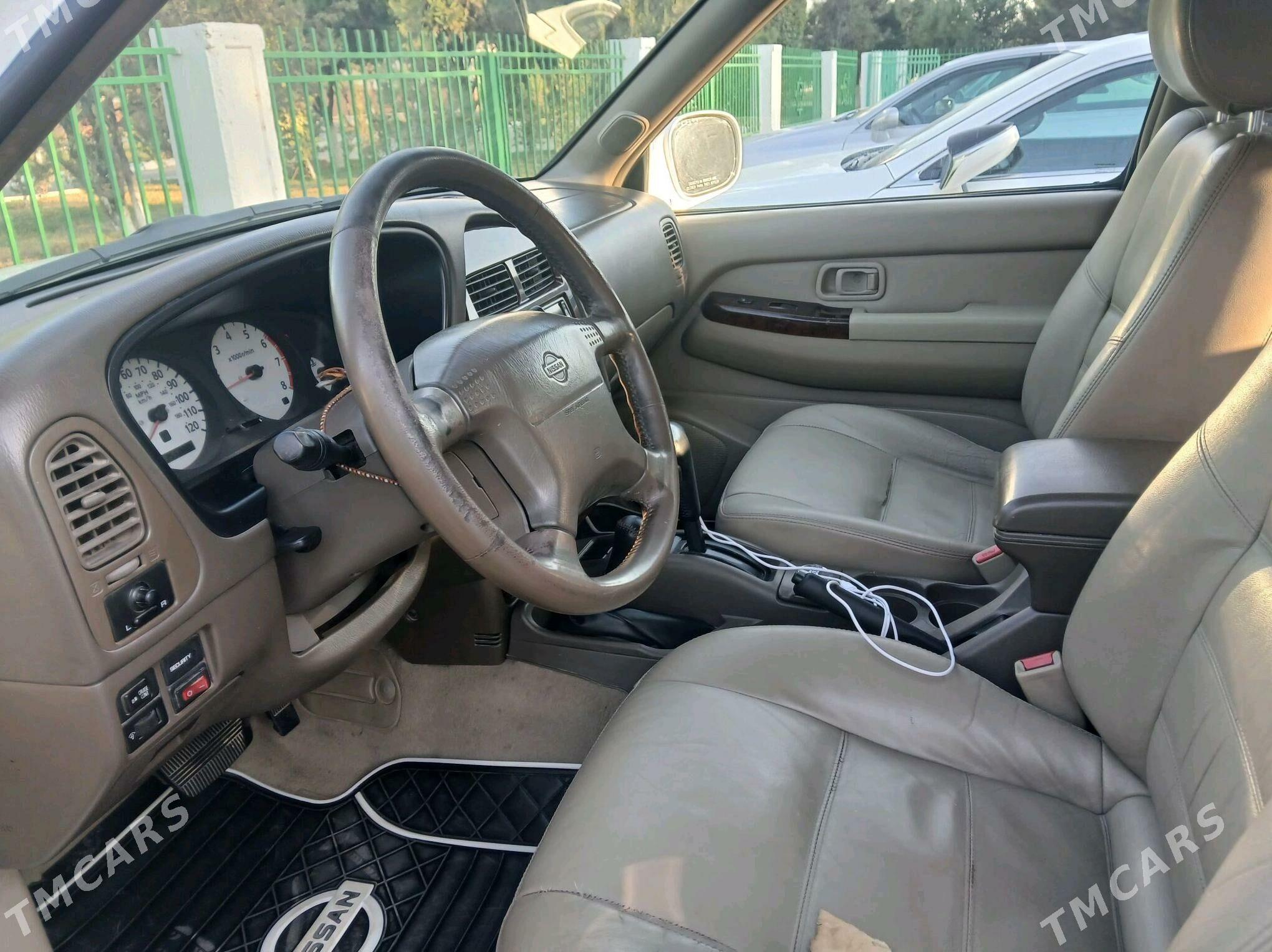 Nissan Pathfinder 2000 - 125 000 TMT - 30 mkr - img 1