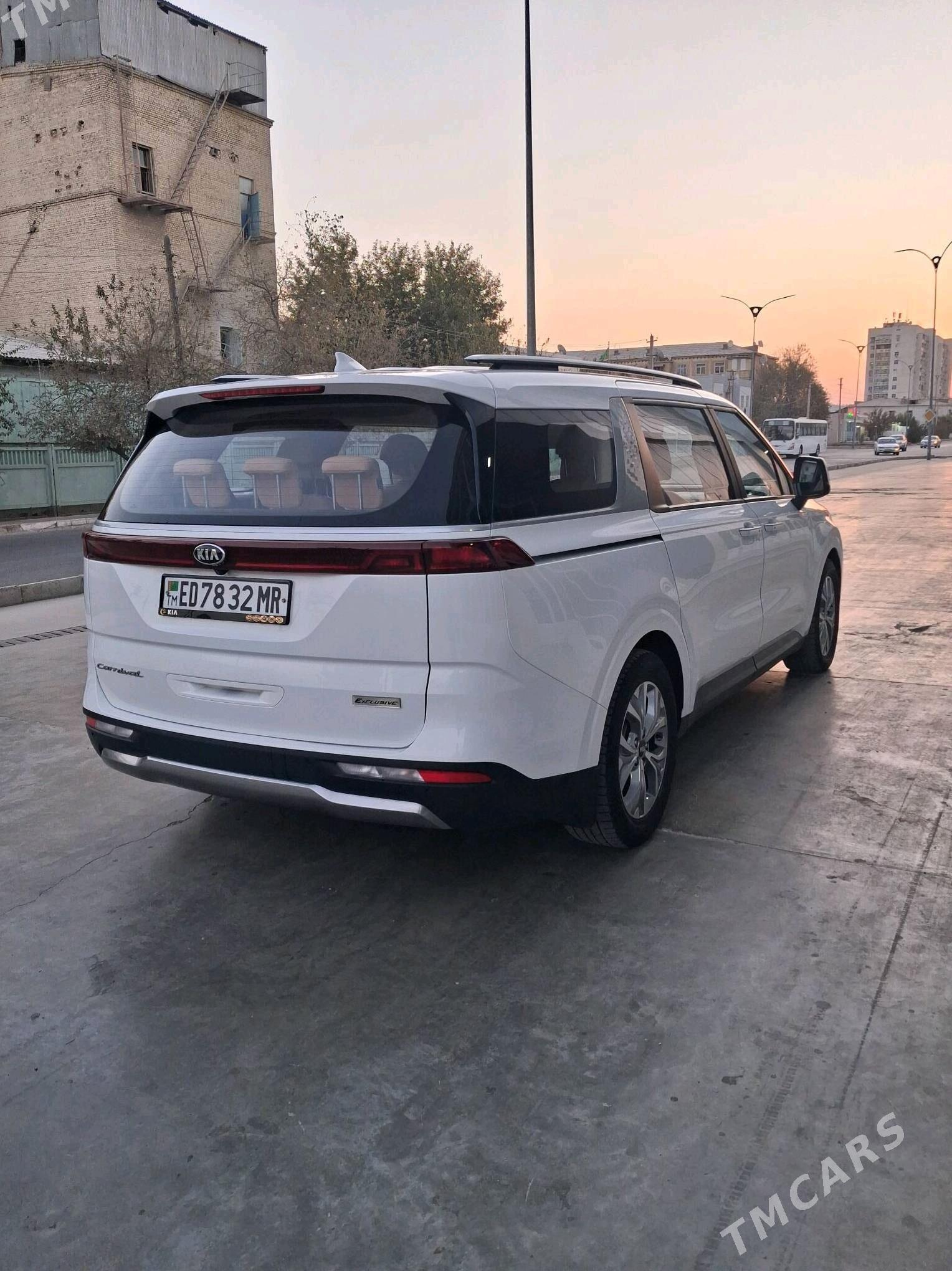 Kia Carnival 2021 - 435 000 TMT - Байрамали - img 2