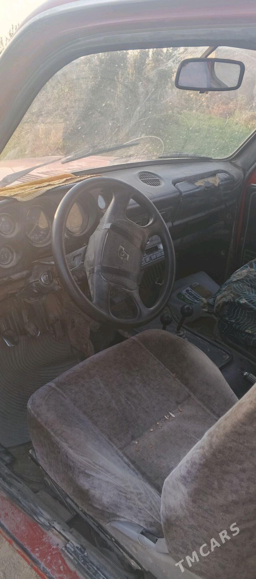 Lada Niva 1985 - 19 000 TMT - Сакарчага - img 1