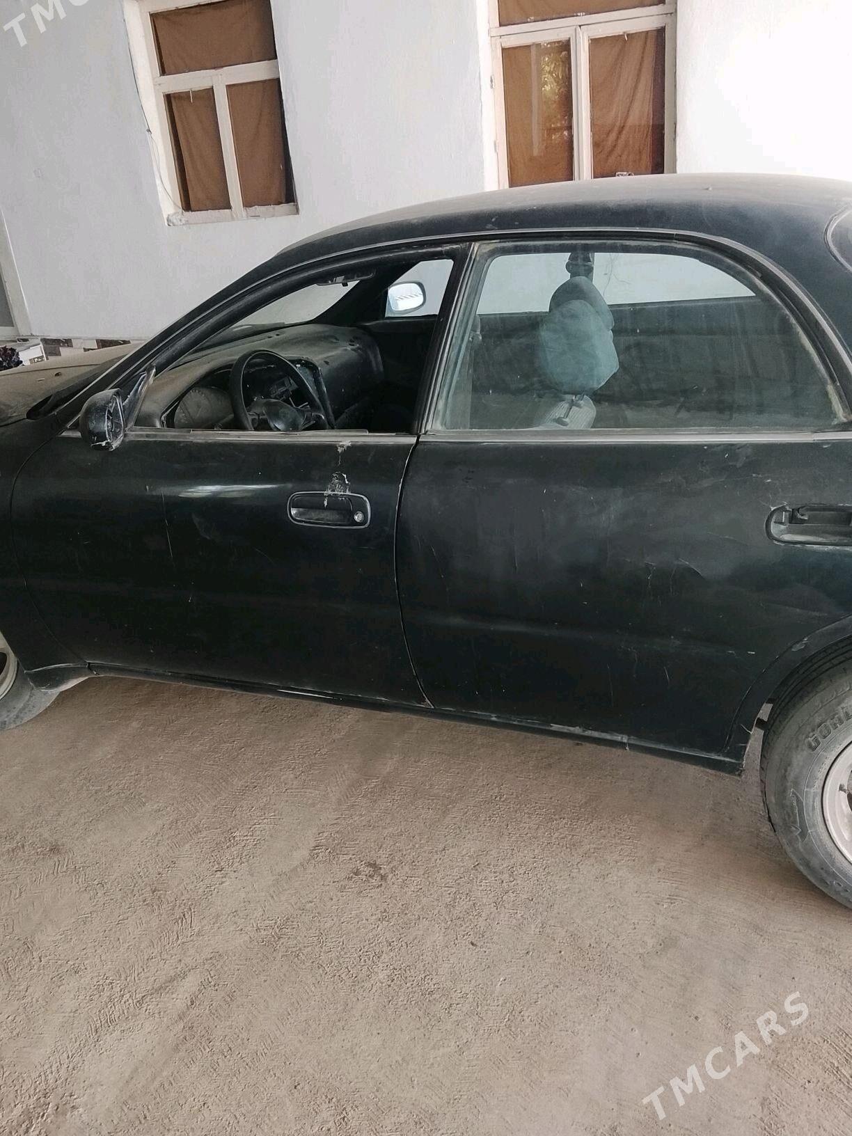 Toyota Carina 1995 - 50 000 TMT - Саят - img 1