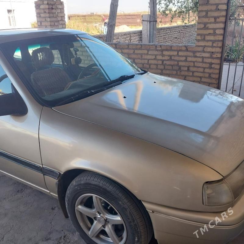 Opel Vectra 1992 - 50 000 TMT - Çärjew - img 3