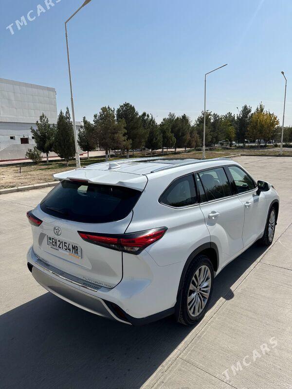 Toyota Highlander 2022 - 700 000 TMT - Baýramaly - img 5