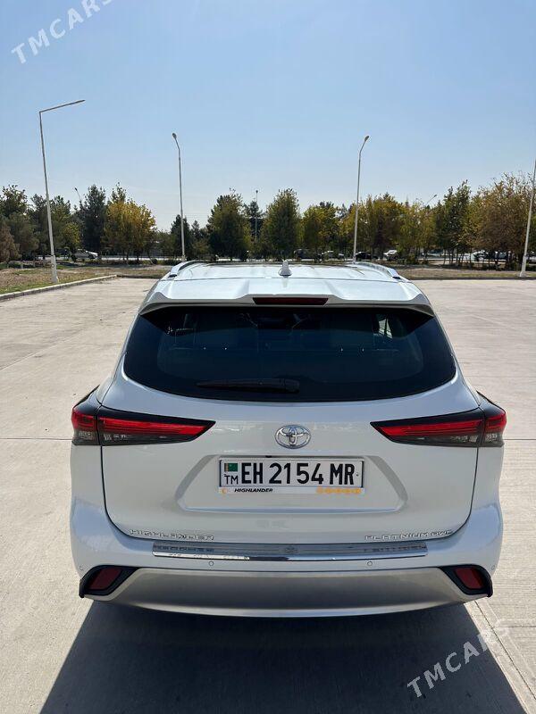 Toyota Highlander 2022 - 700 000 TMT - Baýramaly - img 3