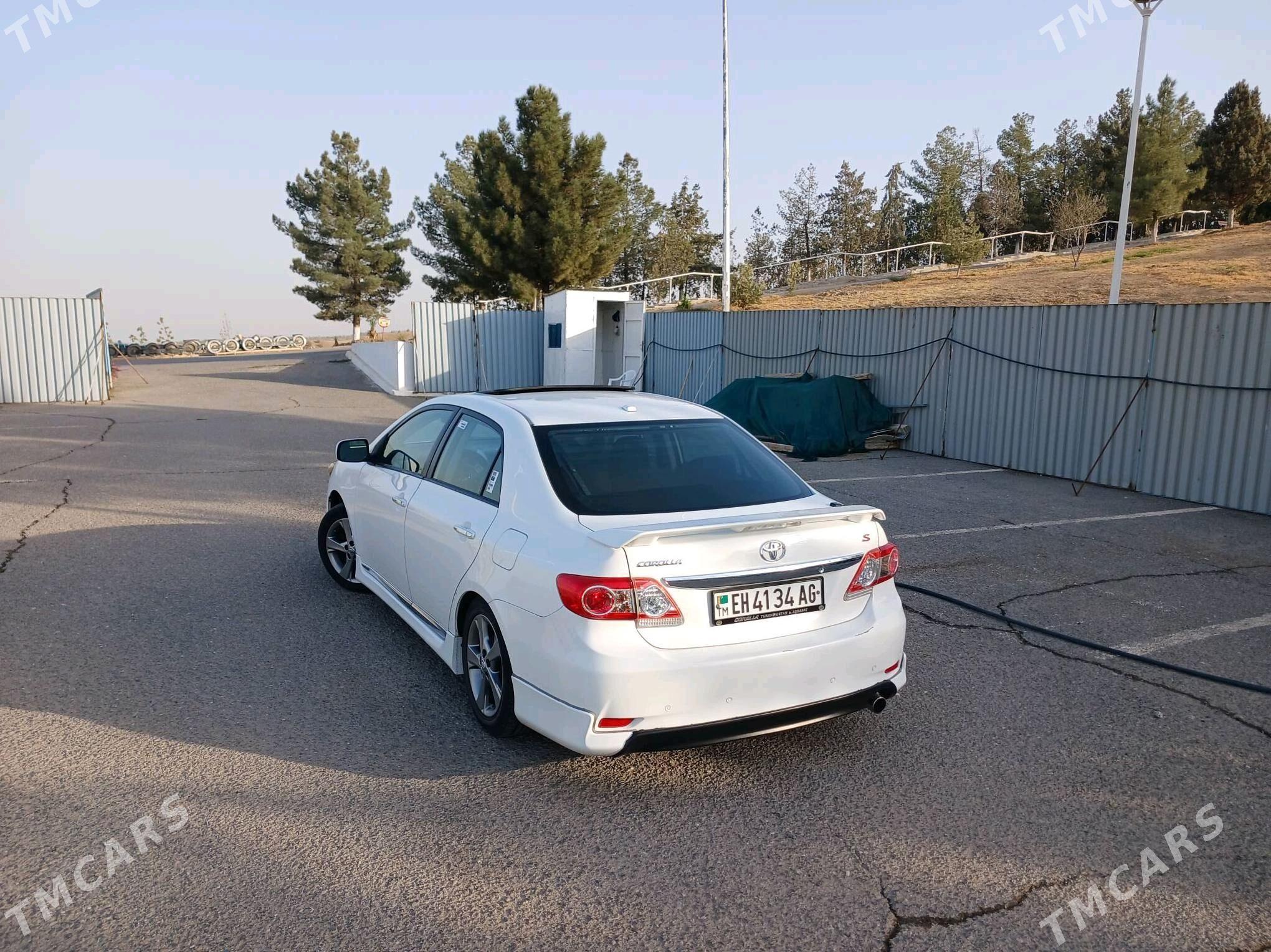 Toyota Corolla 2011 - 190 000 TMT - Aşgabat - img 4