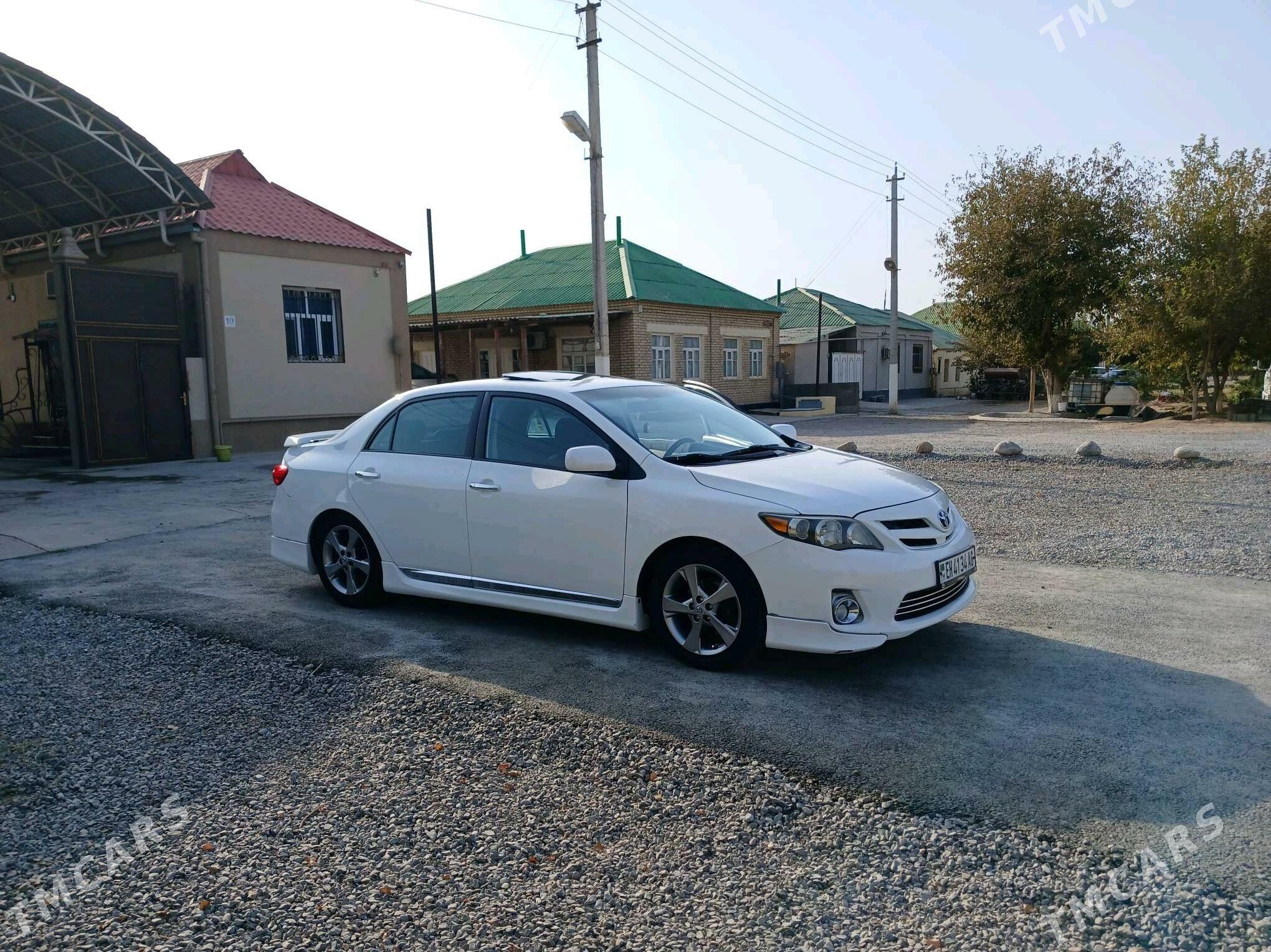 Toyota Corolla 2011 - 190 000 TMT - Aşgabat - img 3