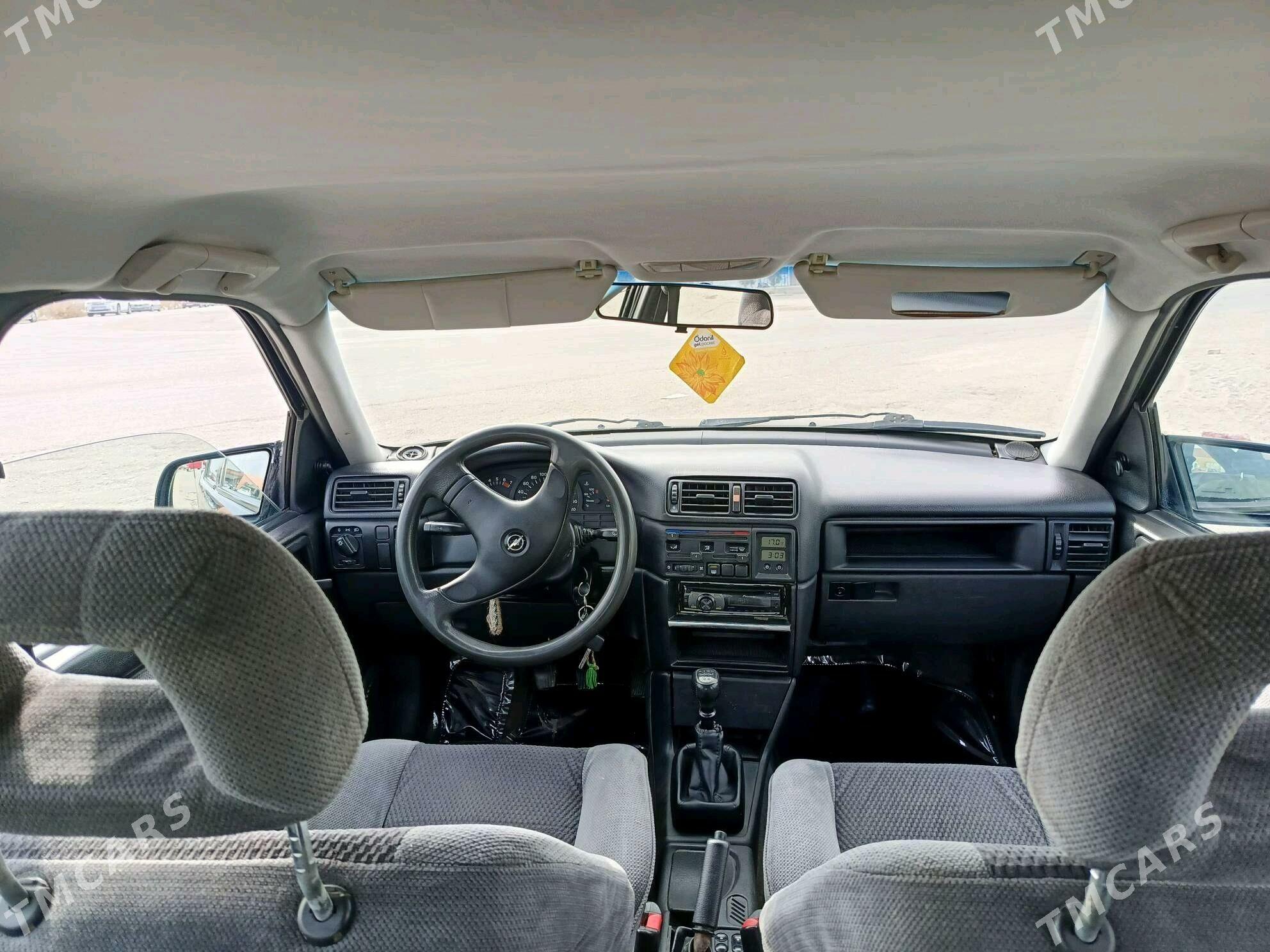 Opel Vectra 1995 - 55 000 TMT - Дашогуз - img 4