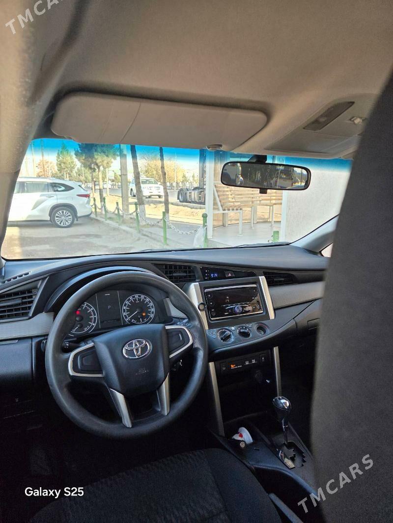 Toyota Innova 2021 - 250 000 TMT - Мары - img 2