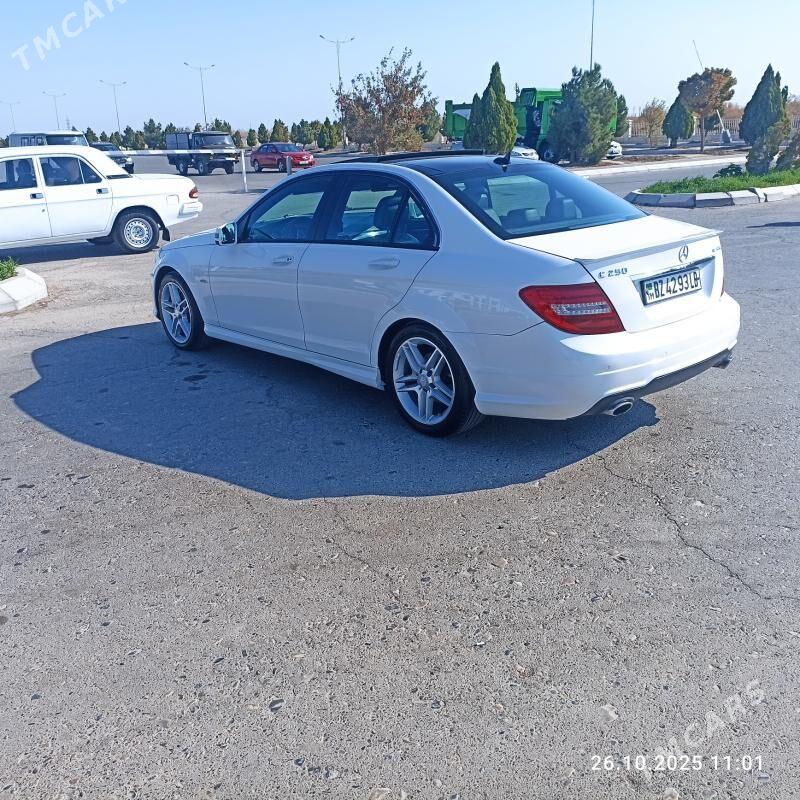 Mercedes-Benz C-Class 2012 - 165 000 TMT - Туркменабат - img 2