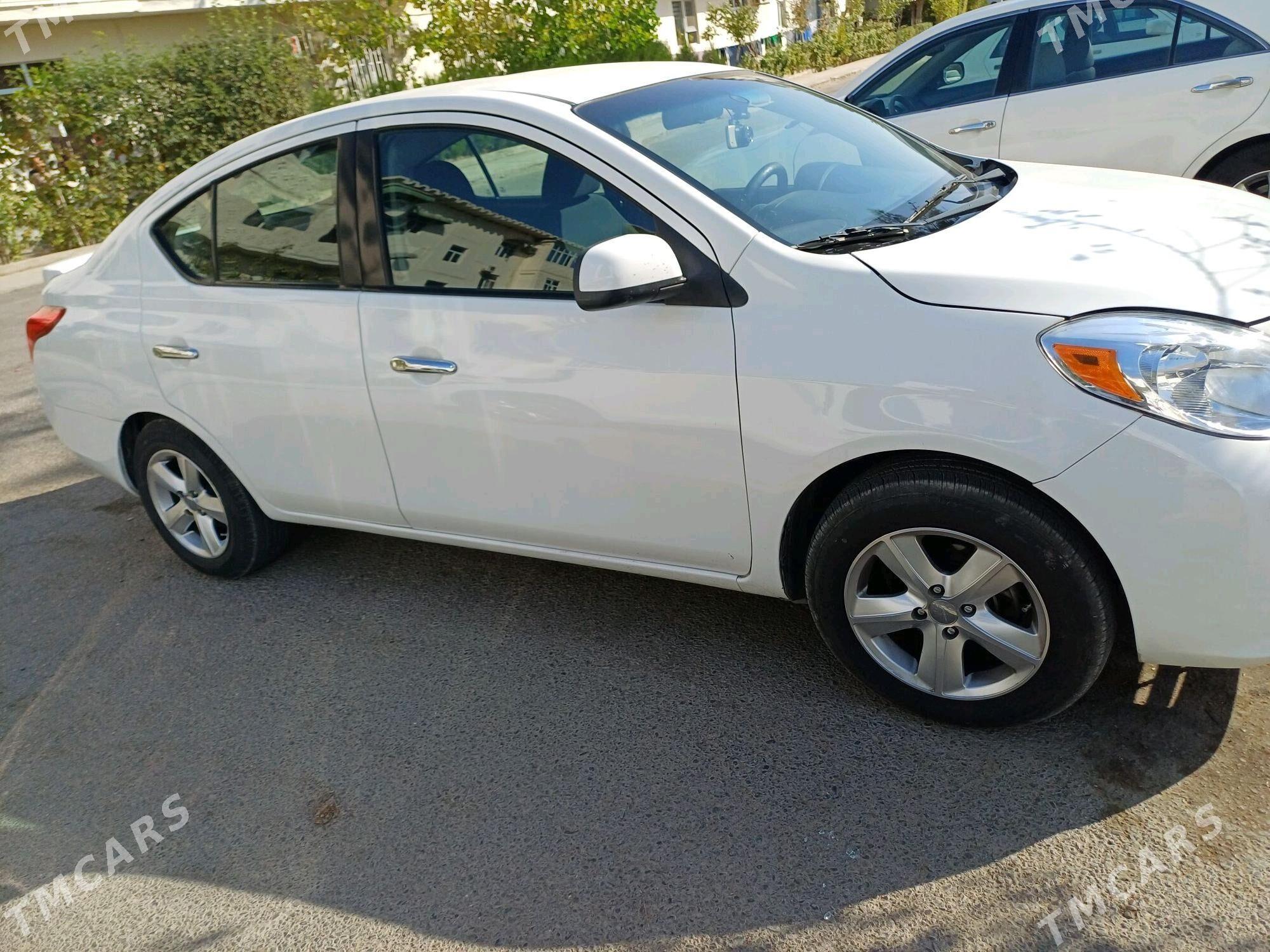 Nissan Versa 2013 - 130 000 TMT - Aşgabat - img 2