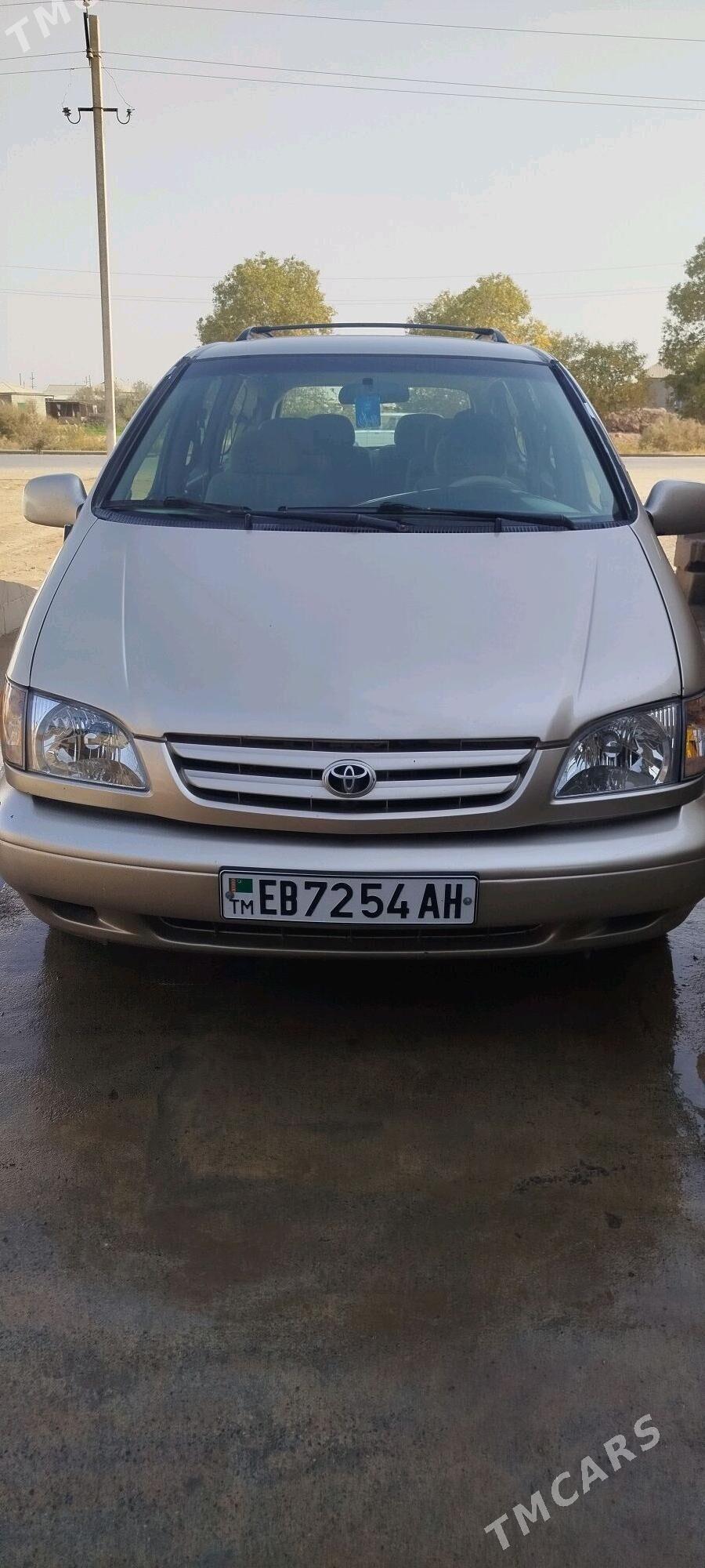 Toyota Sienna 2000 - 145 000 TMT - Бабадайхан - img 1