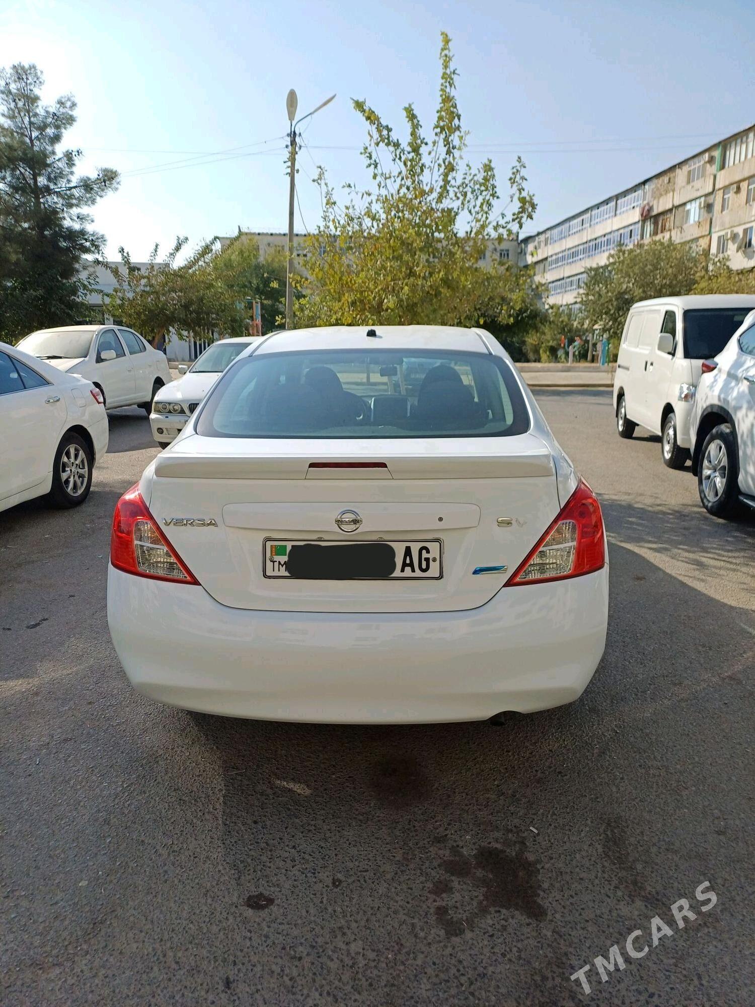 Nissan Versa 2013 - 130 000 TMT - Aşgabat - img 1