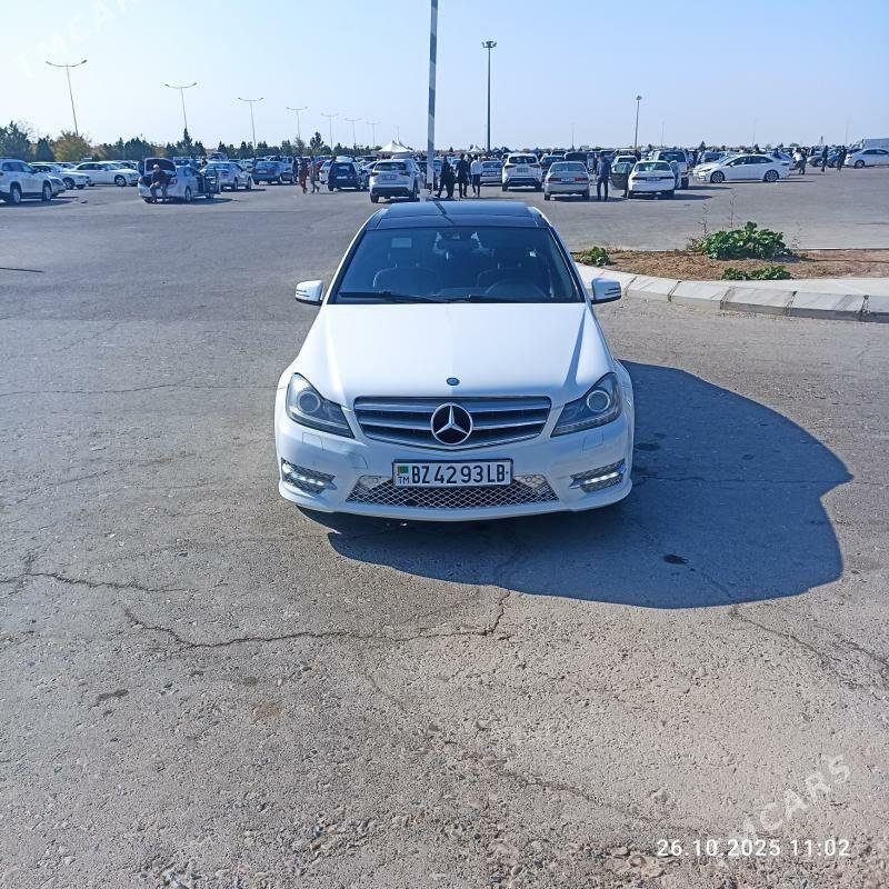 Mercedes-Benz C-Class 2012 - 165 000 TMT - Туркменабат - img 5