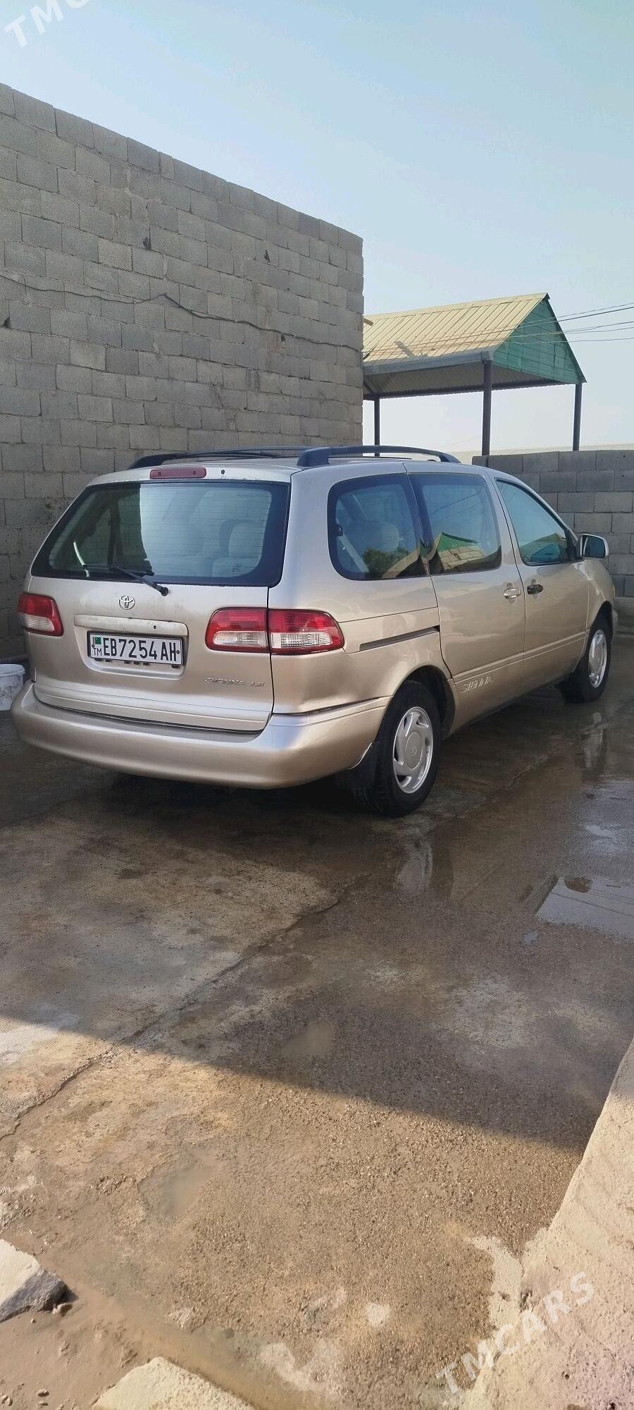 Toyota Sienna 2000 - 145 000 TMT - Бабадайхан - img 3