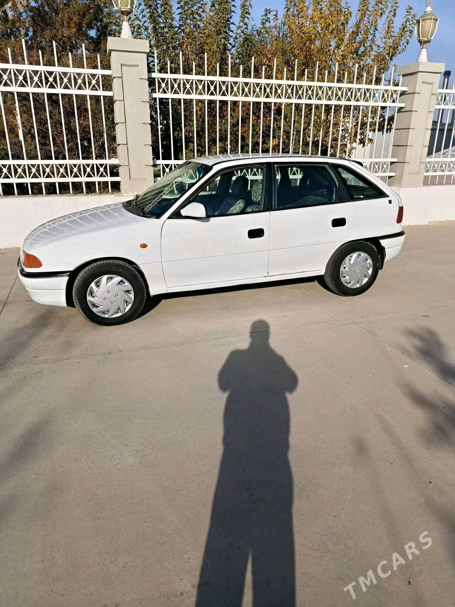 Opel Astra 1995 - 50 000 TMT - Болдумсаз - img 2