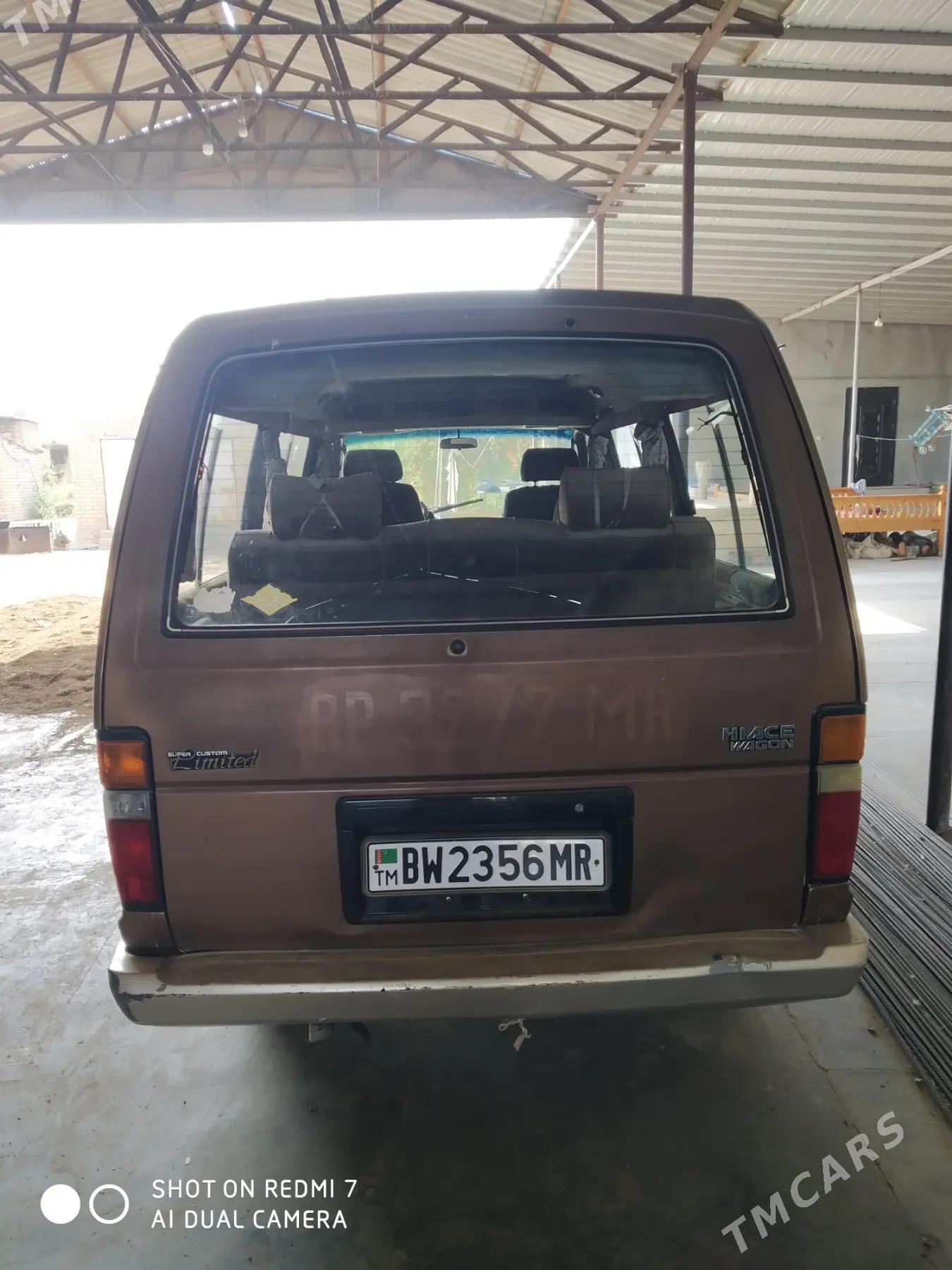 Toyota Hiace 1987 - 90 000 TMT - Мары - img 4