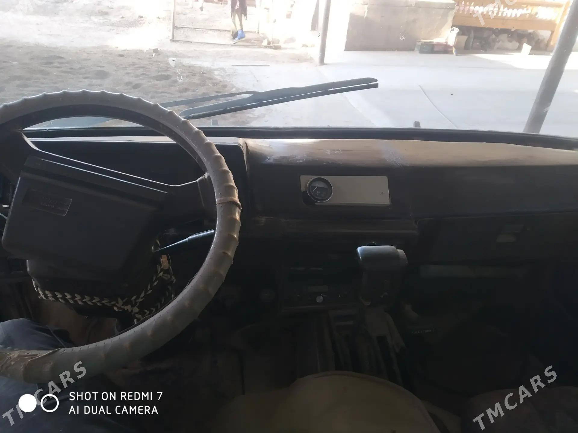 Toyota Hiace 1987 - 90 000 TMT - Мары - img 6
