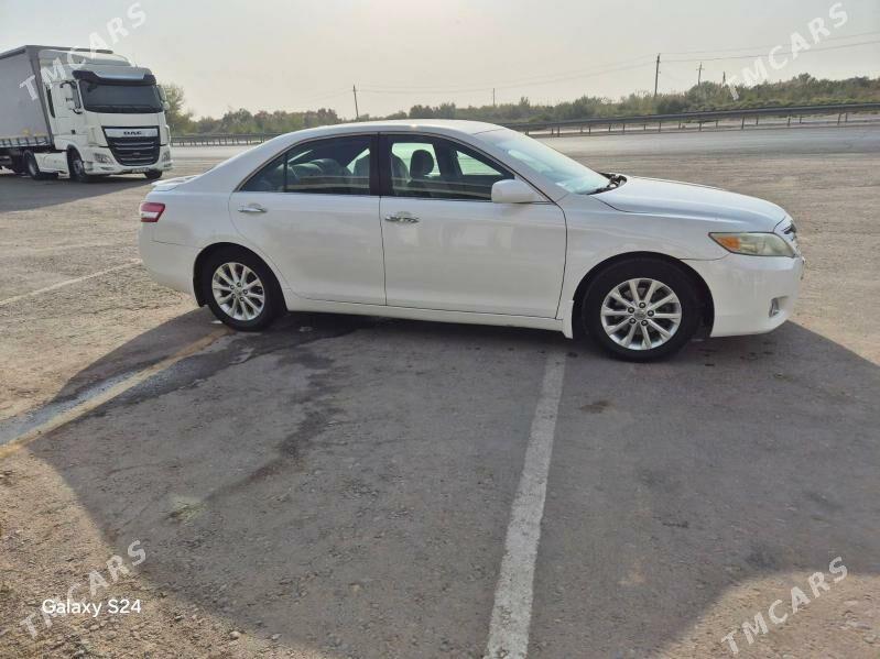 Toyota Camry 2010 - 170 000 TMT - Байрамали - img 4