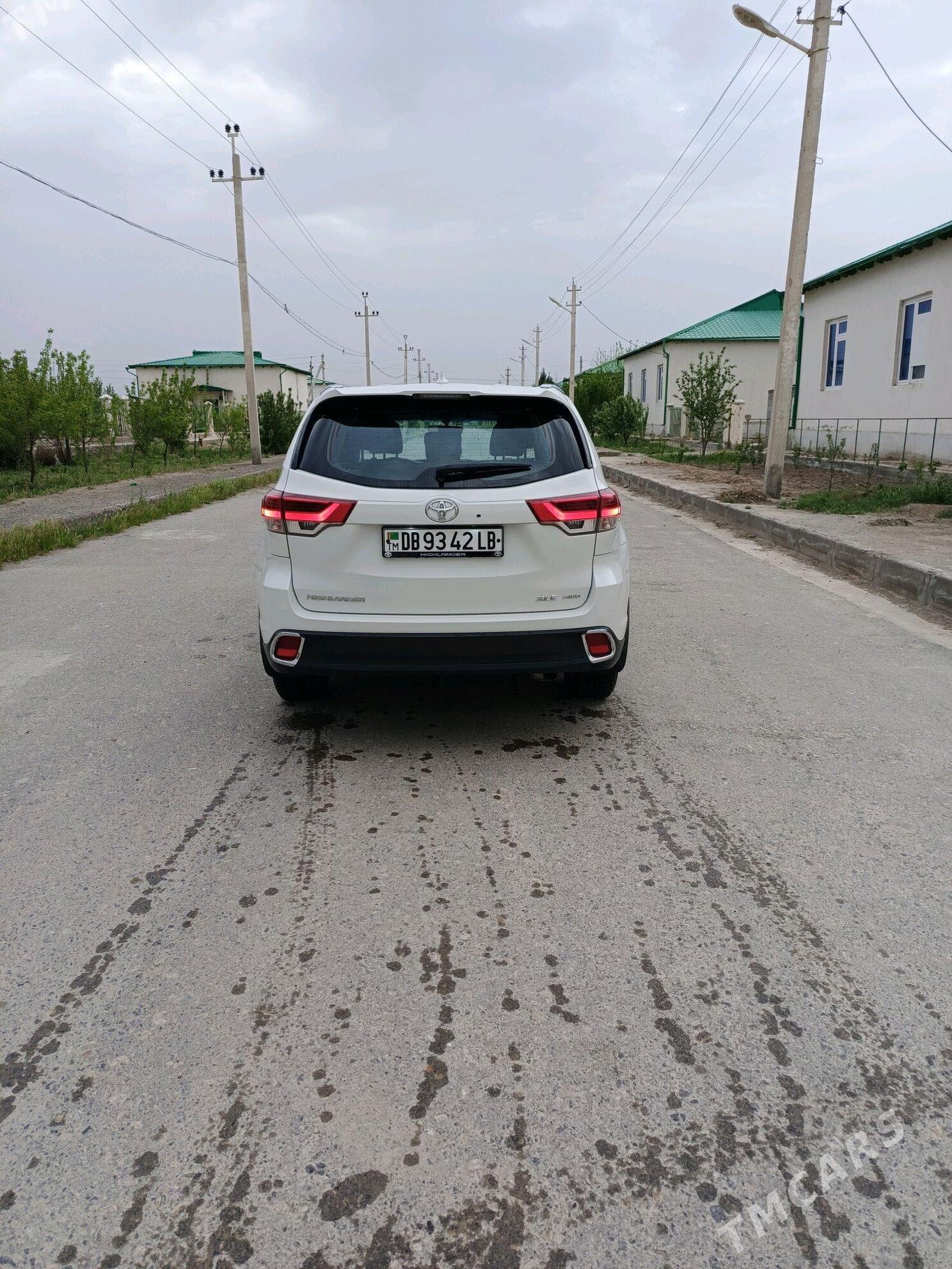 Toyota Highlander 2019 - 470 000 TMT - Туркменабат - img 2