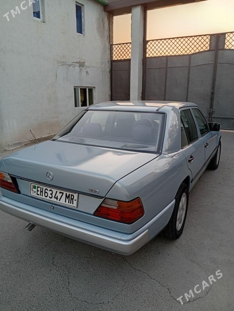 Mercedes-Benz 300E 1989 - 60 000 TMT - Мары - img 9