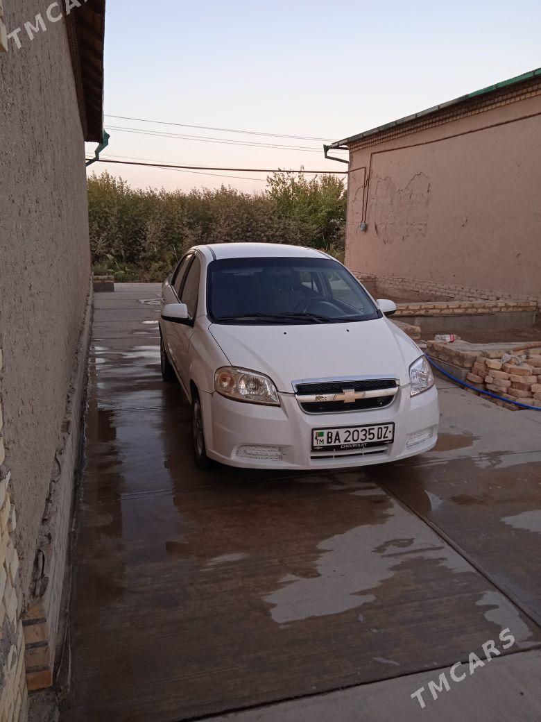 Chevrolet Aveo 2011 - 80 000 TMT - Şabat etr. - img 9