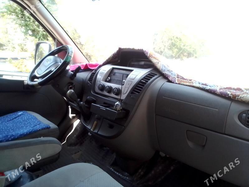 Toyota Hiace 2017 - 300 000 TMT - Türkmenbaşy - img 4