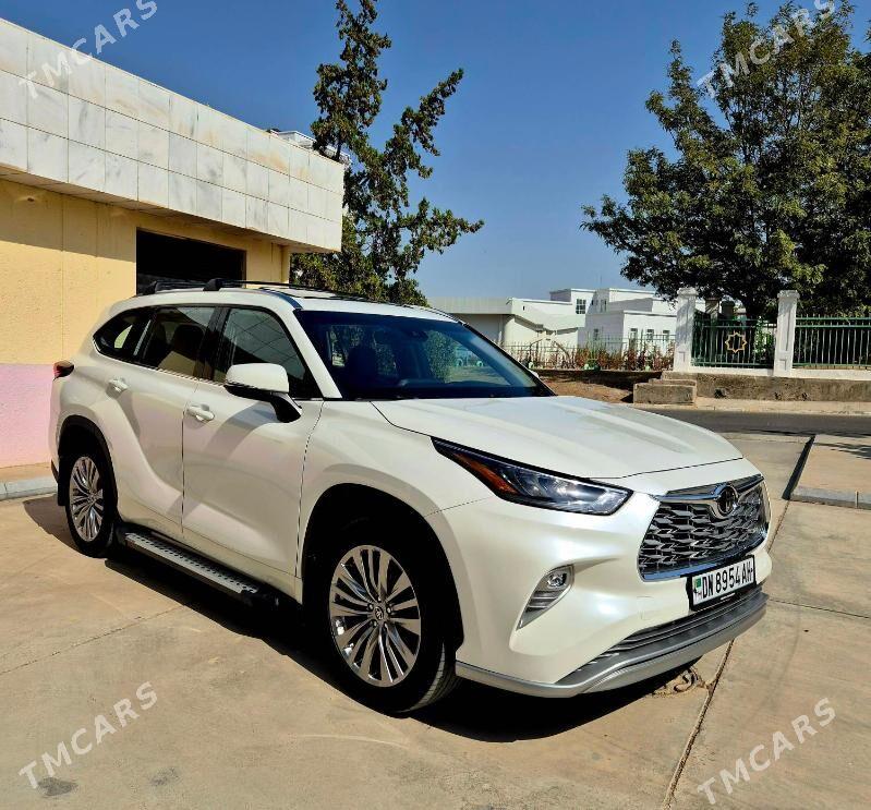 Toyota Highlander 2021 - 615 000 TMT - 11 мкр - img 1