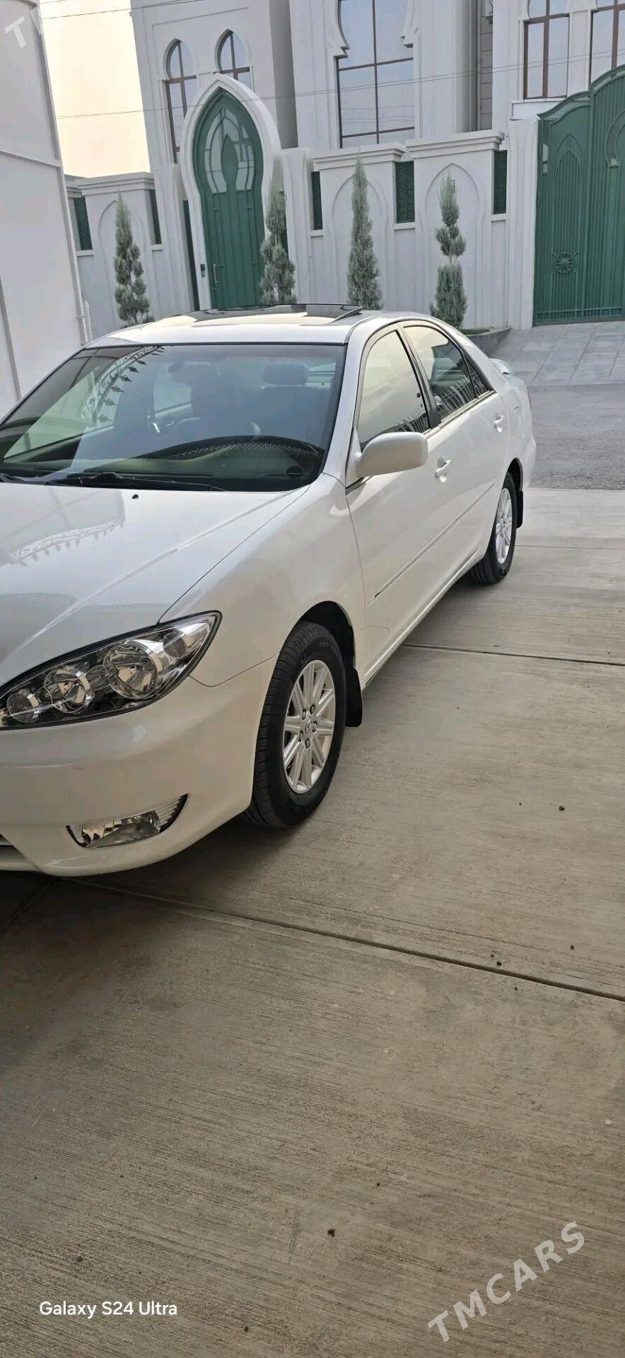 Toyota Camry 2005 - 240 000 TMT - Саят - img 3