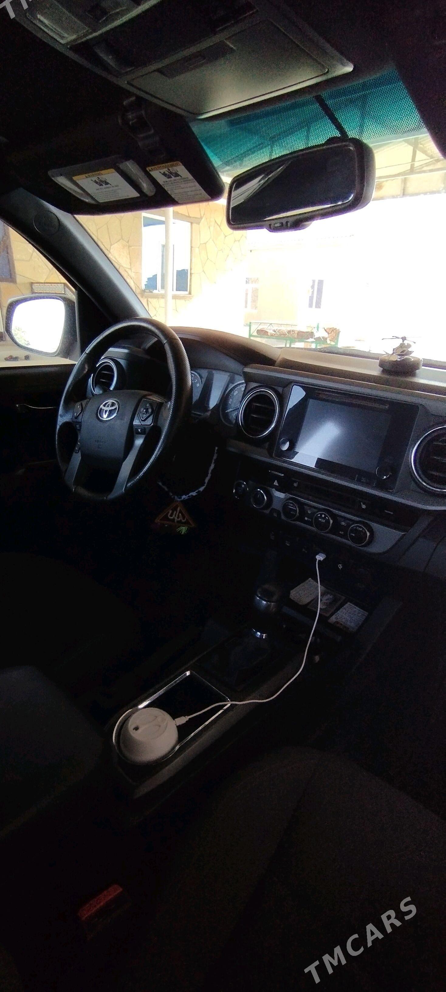 Toyota Tacoma 2016 - 400 000 TMT - Балканабат - img 5