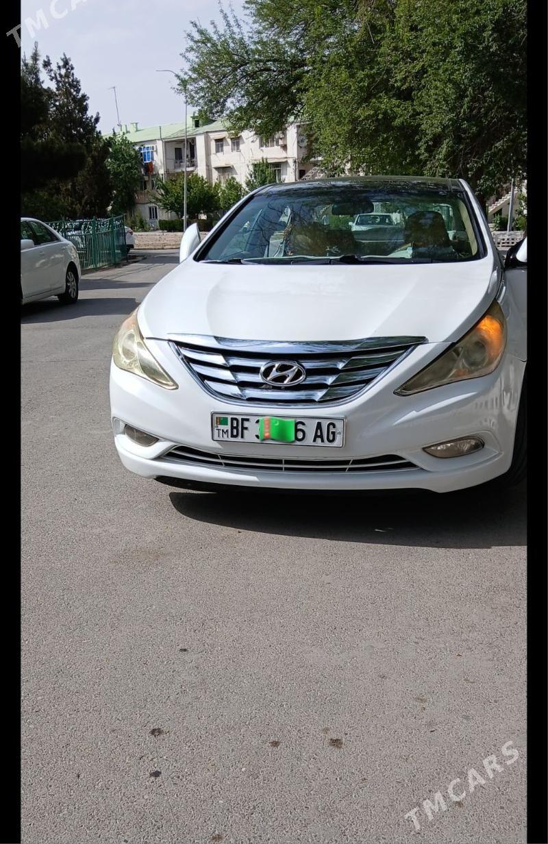 Hyundai Sonata 2010 - 175 000 TMT - Бузмеин - img 5