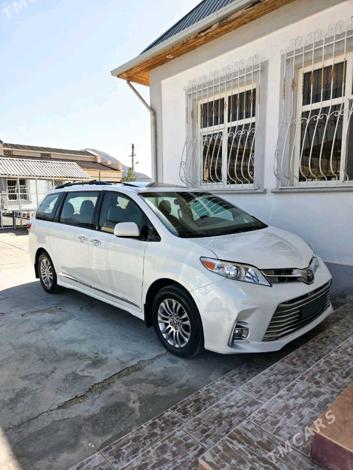 Toyota Sienna 2018 - 349 000 TMT - Ашхабад - img 4