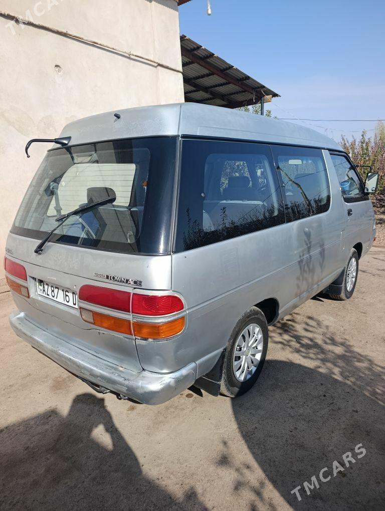 Toyota Town Ace 1993 - 50 000 TMT - Шабатский этрап - img 3