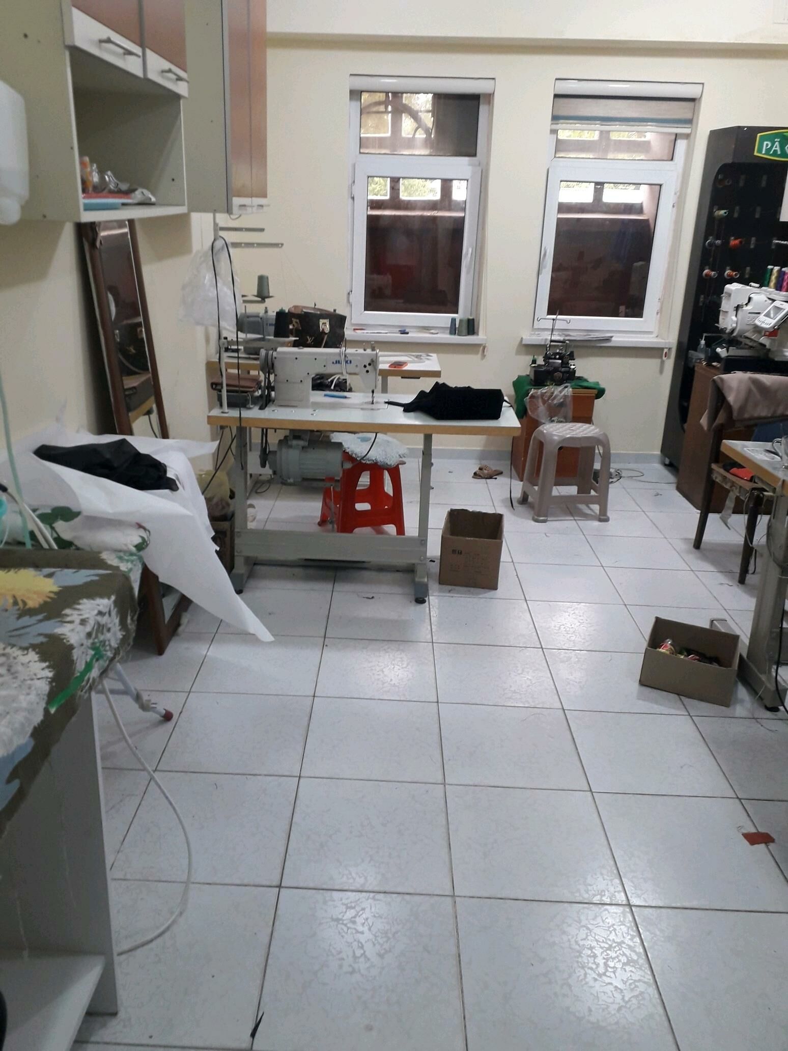 SALONA  MAKÝAÇI  GEREG - Ашхабад - img 5