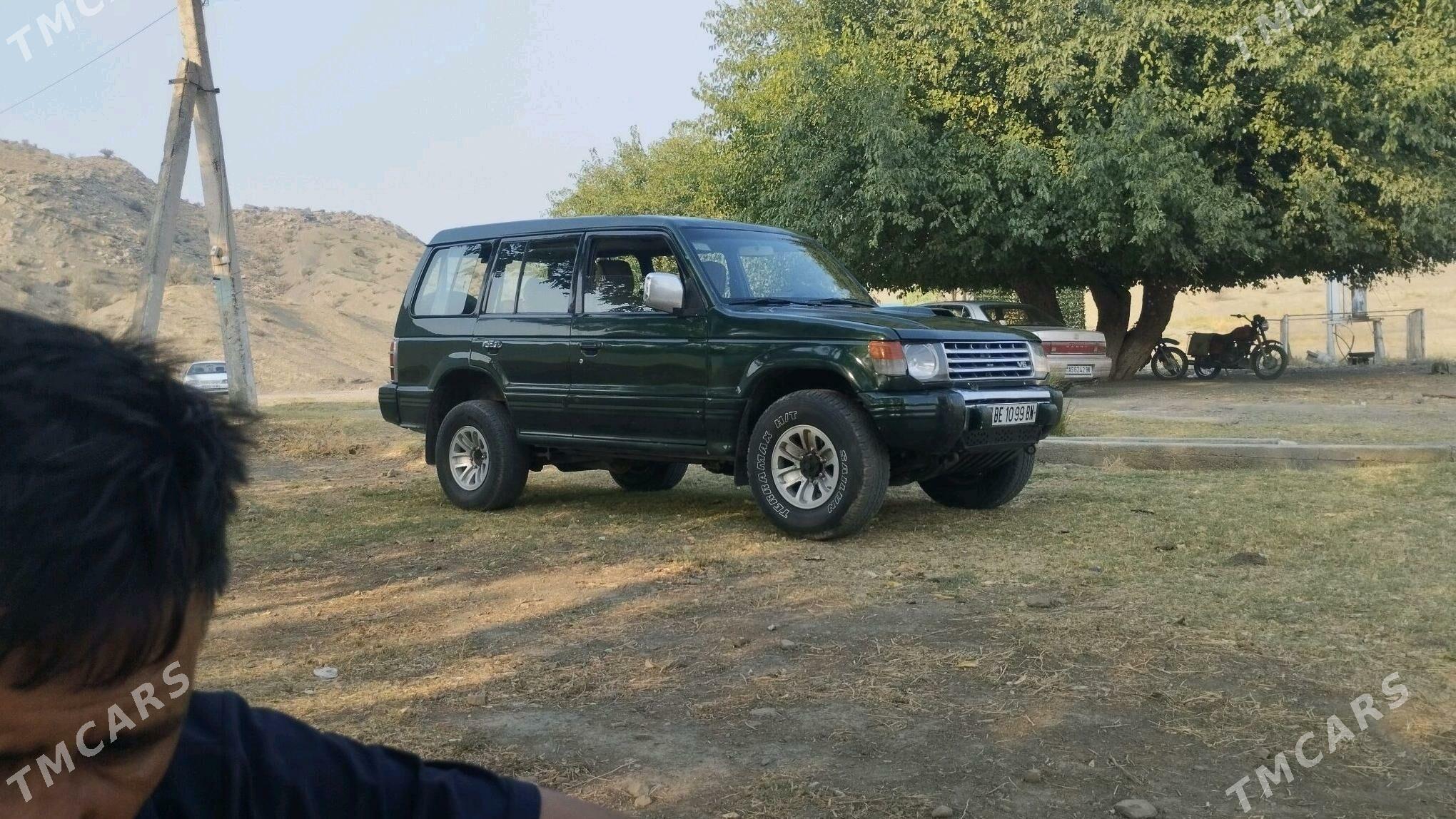 Mitsubishi Montero 1996 - 70 000 TMT - Эсенгулы - img 1