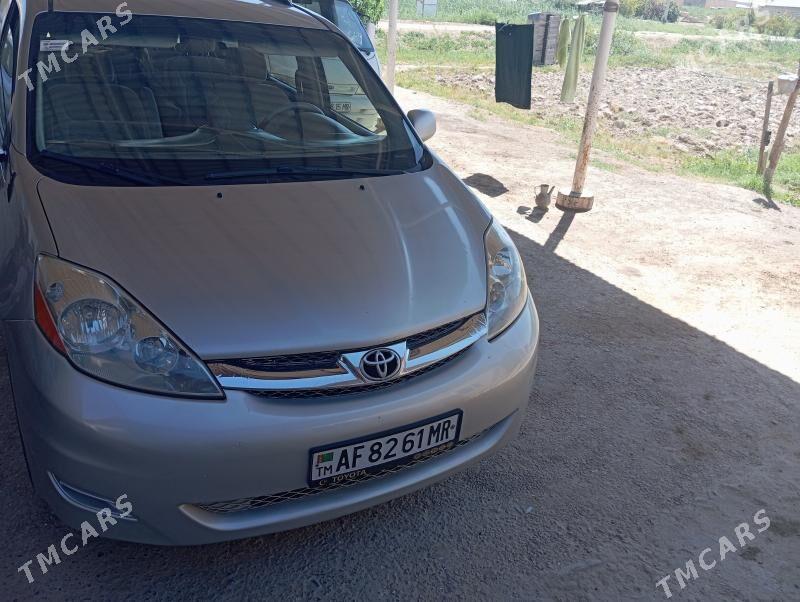 Toyota Sienna 2007 - 220 000 TMT - Türkmengala - img 2
