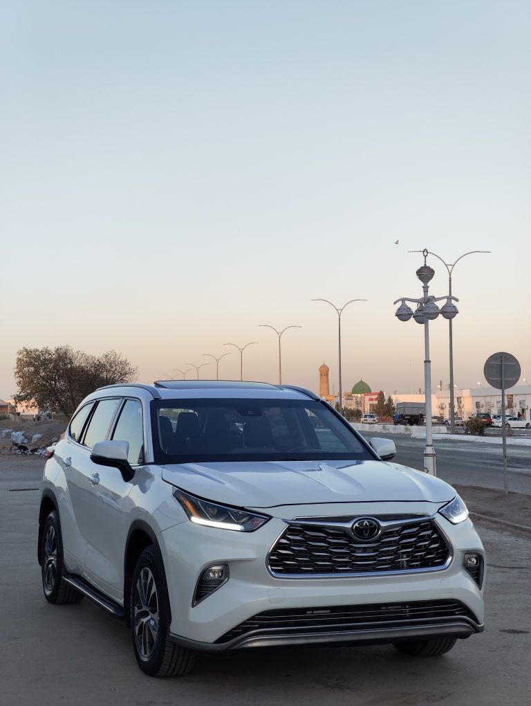 Toyota Highlander 2022 - 520 000 TMT - Aşgabat - img 1