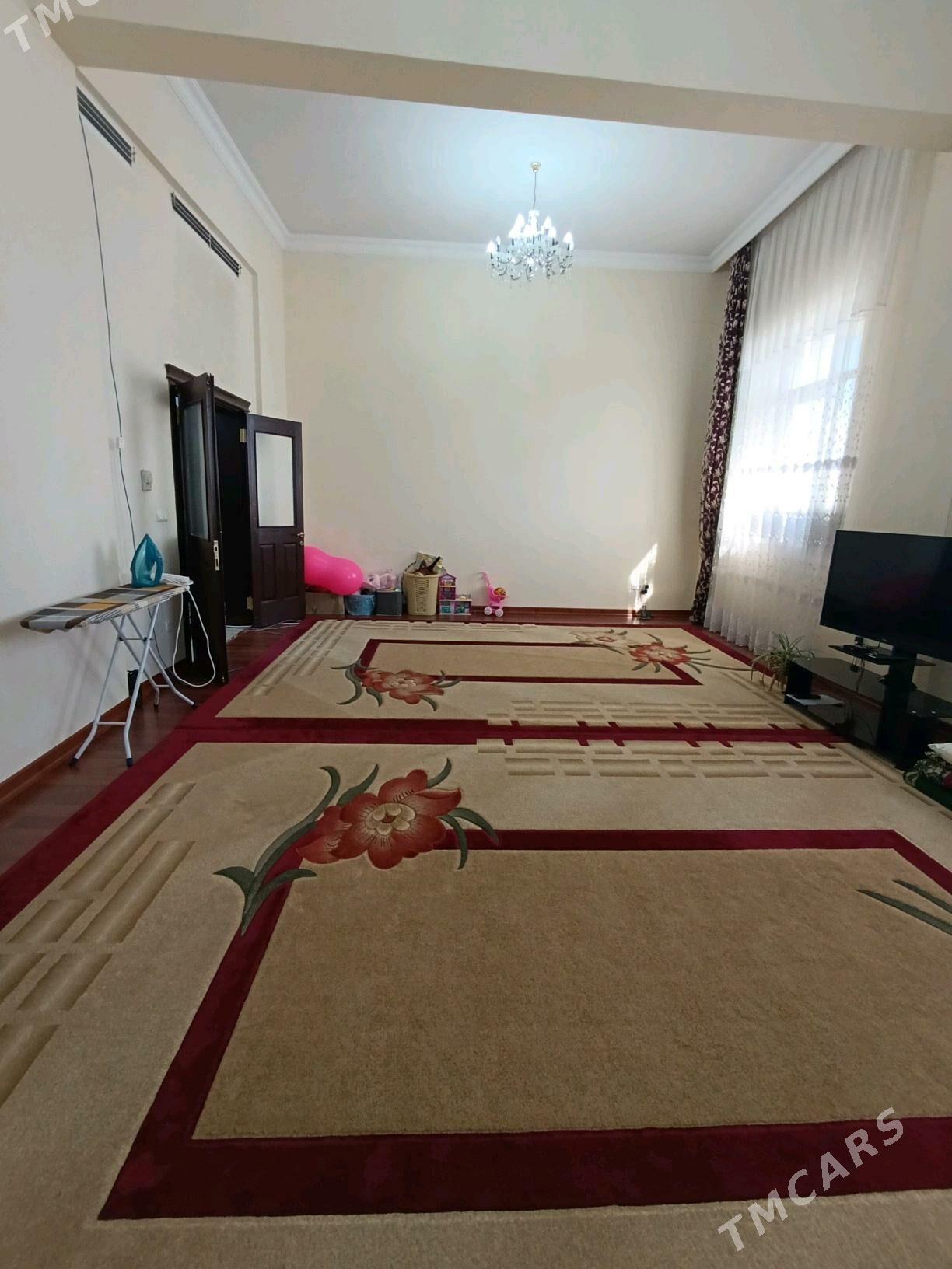 ПОДВОЙСКОГО 5-КОМН ЦЕНА:130 - Podwoýski köç. (Bitarap Türkmenistan şaýoly) - img 3