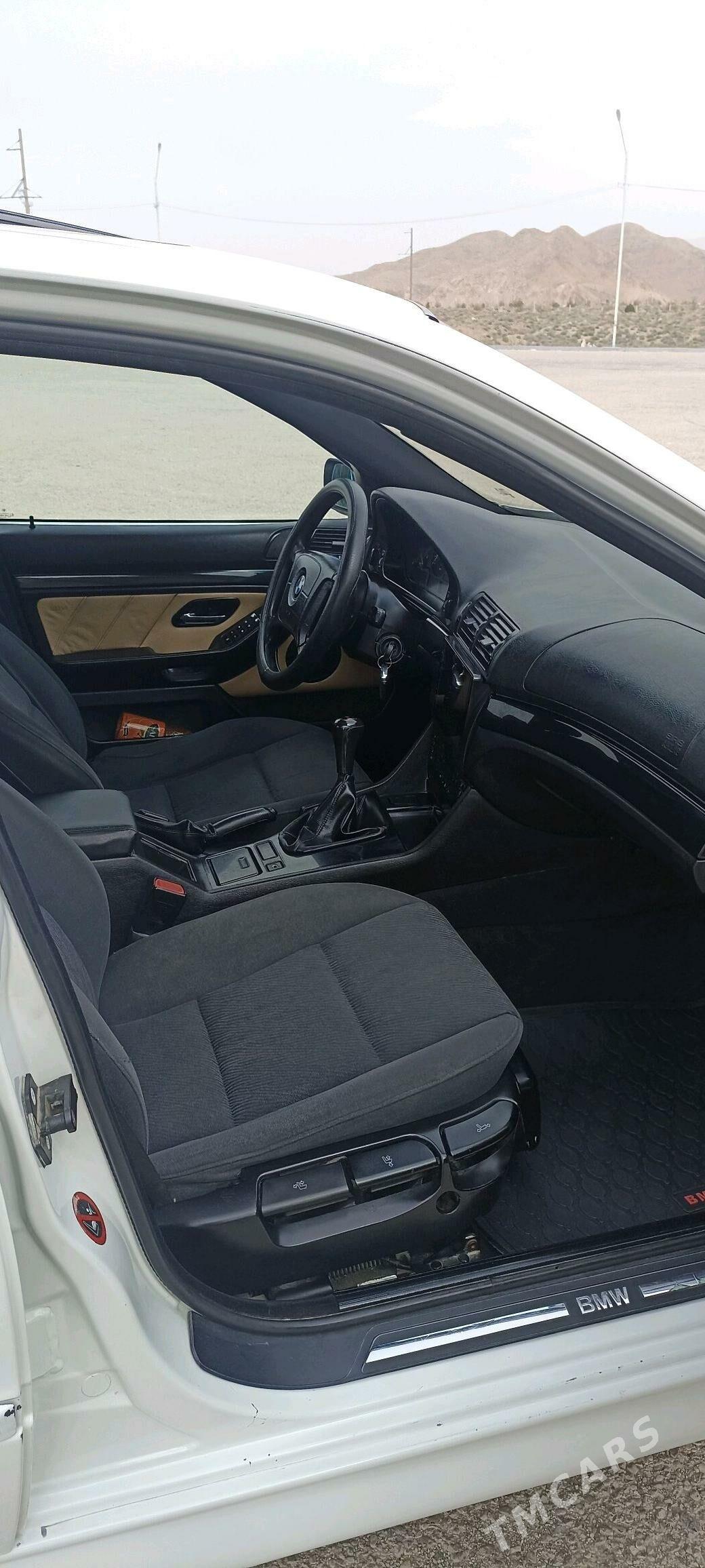 BMW E39 1999 - 90 000 TMT - Туркменбаши - img 8