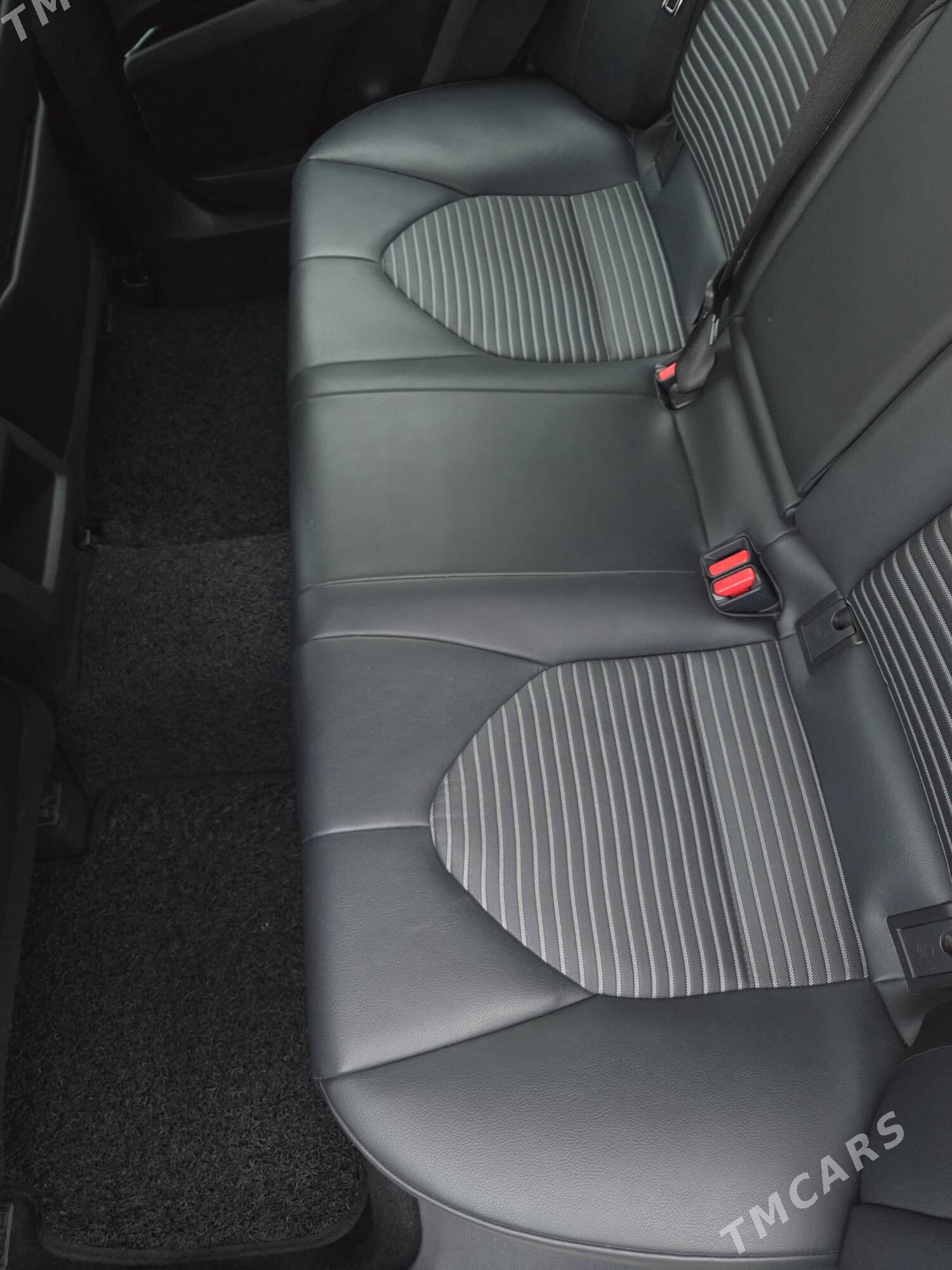 Toyota Camry 2020 - 315 000 TMT - Aşgabat - img 3