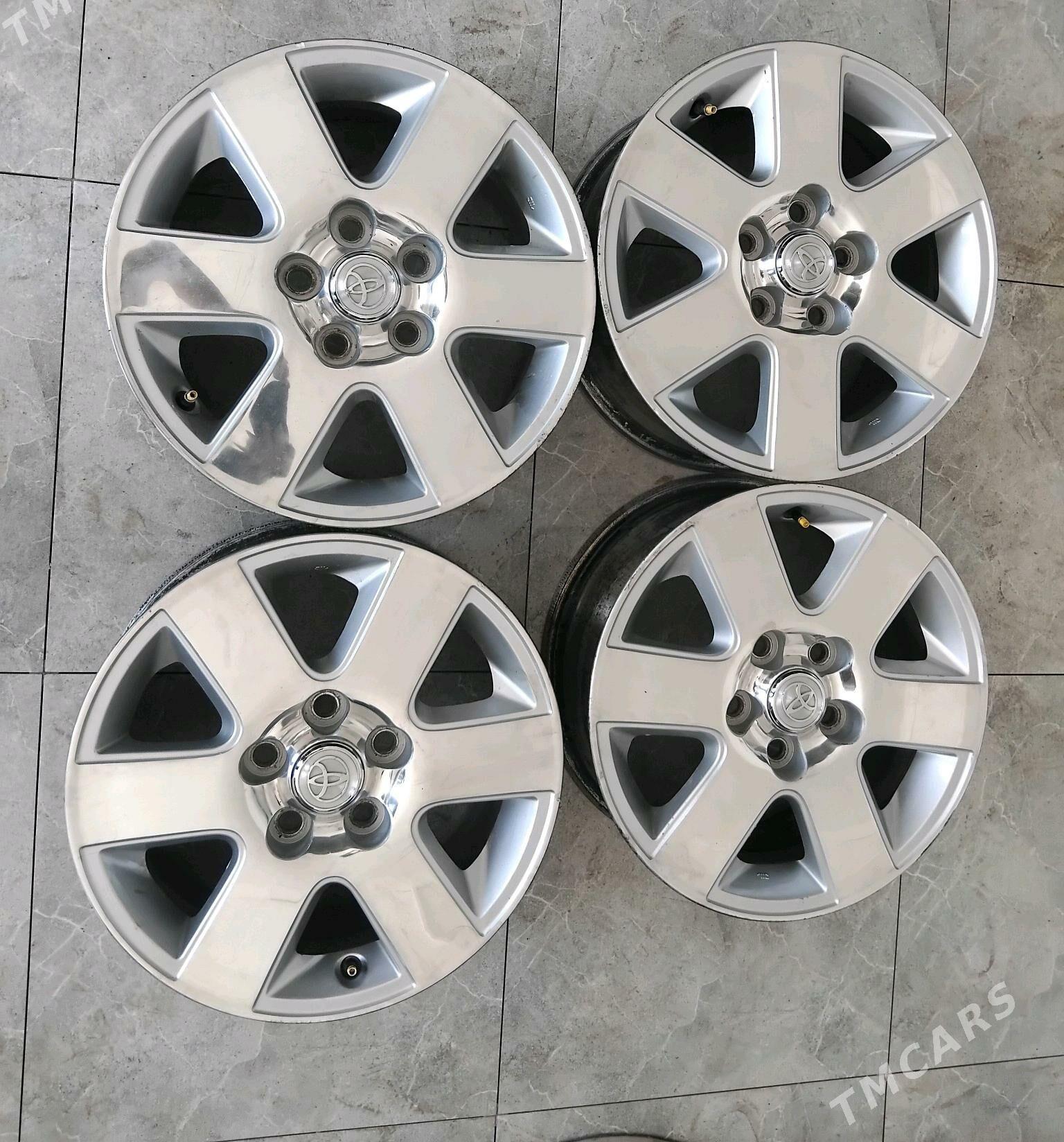 Kyraska sepip bilyan oglan ger - Mary - img 1