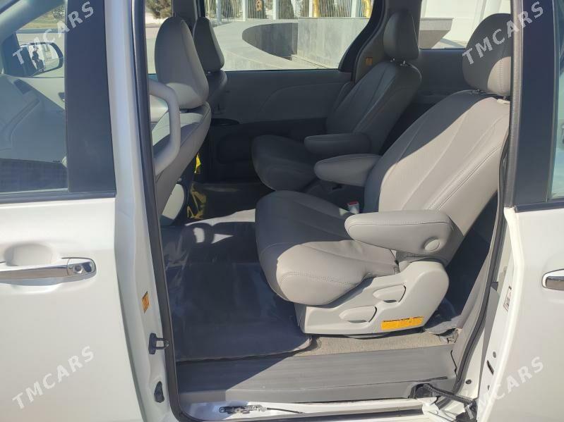 Toyota Sienna 2012 - 320 000 TMT - Туркменабат - img 1