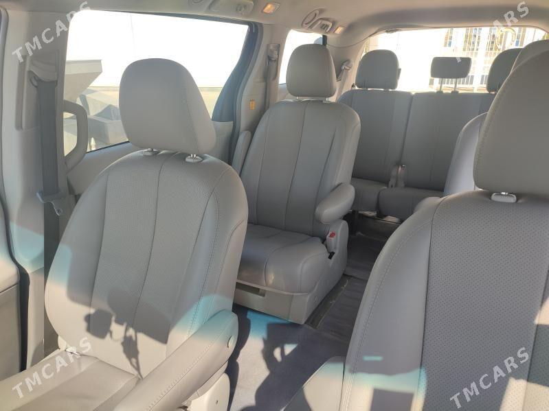 Toyota Sienna 2012 - 320 000 TMT - Туркменабат - img 6