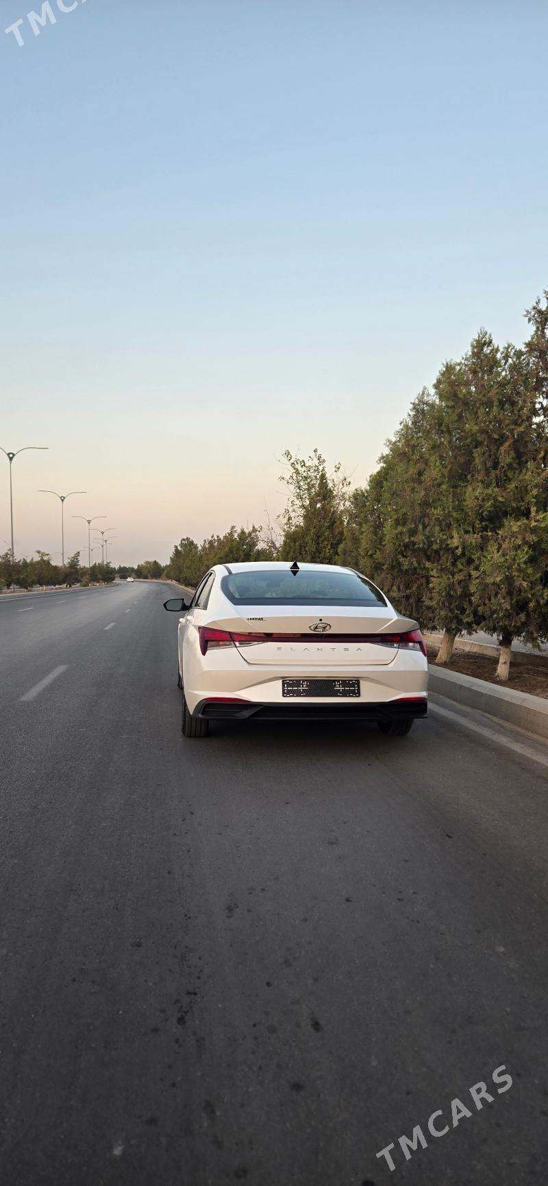 Hyundai Elantra 2021 - 240 000 TMT - Aşgabat - img 6