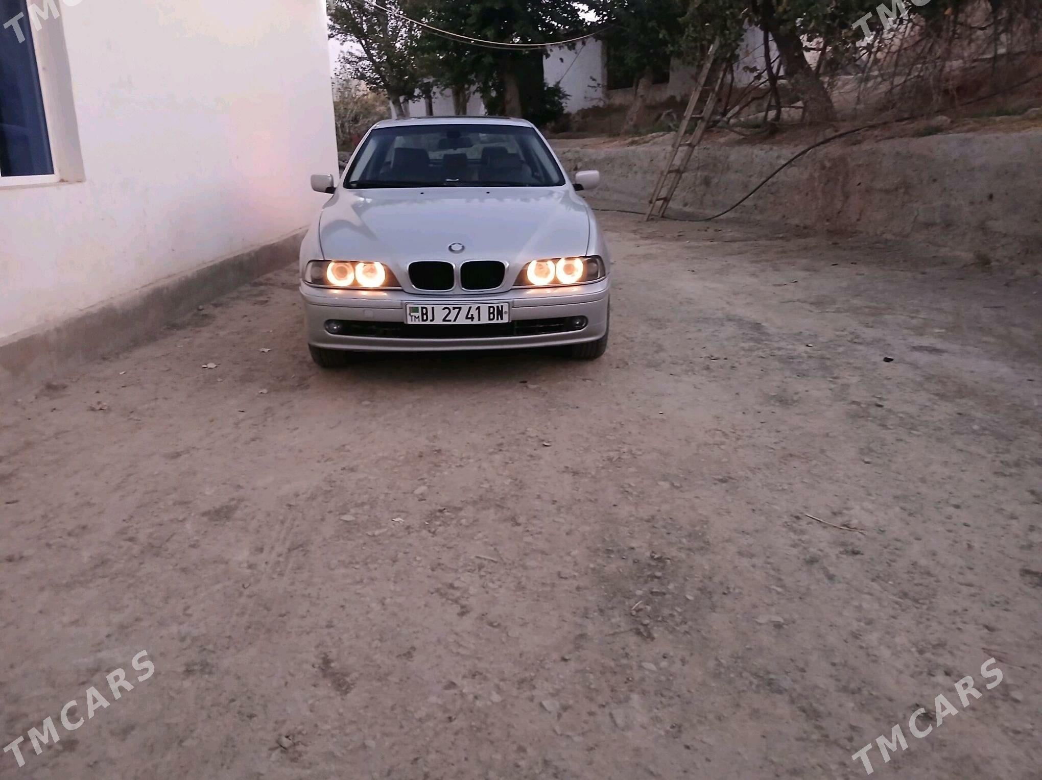 BMW 528 2003 - 125 000 TMT - Махтумкули - img 1